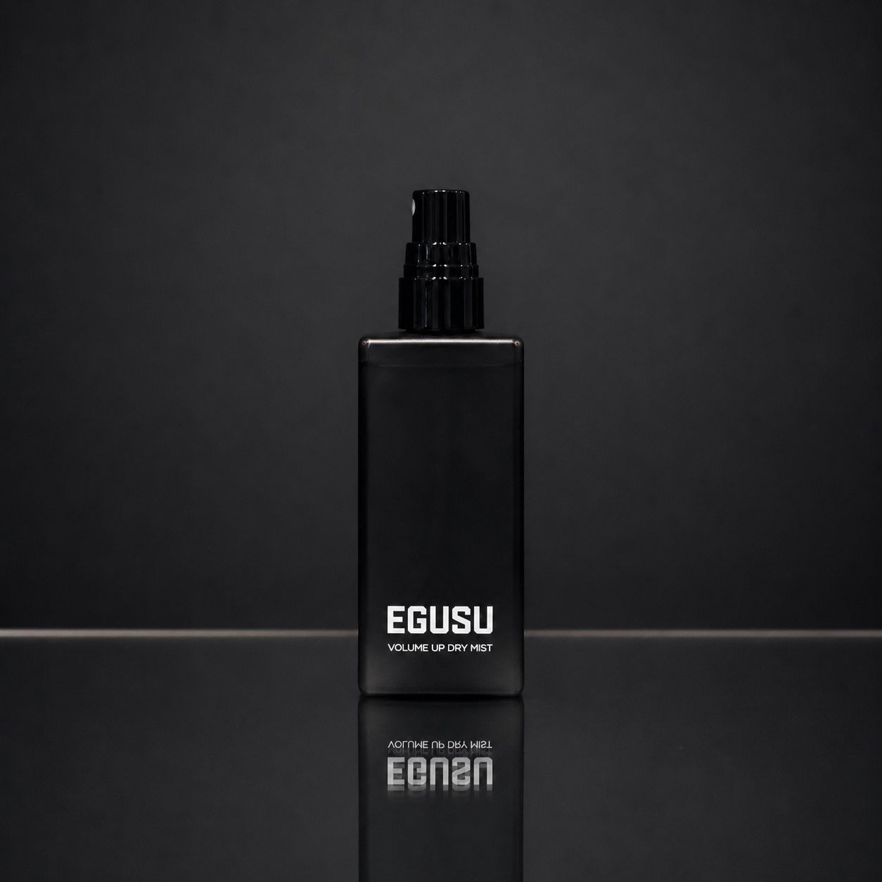 EGUSU ボリュームアップ ドライミスト 黒背景